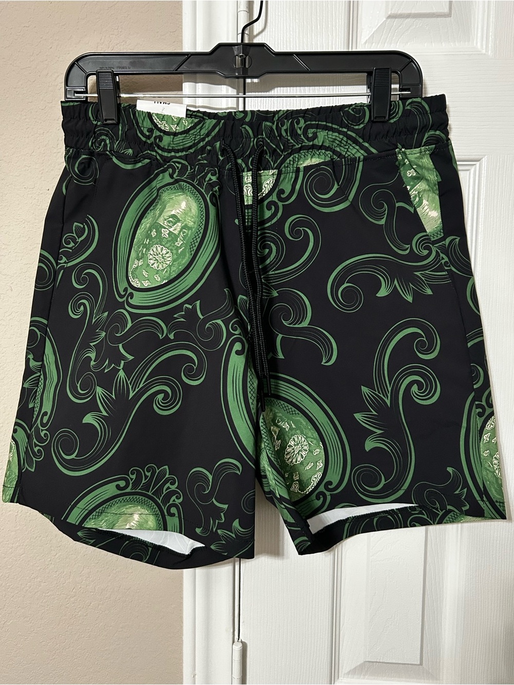 Rebel Minds "Benjamin Bandit" board shorts size (Small)